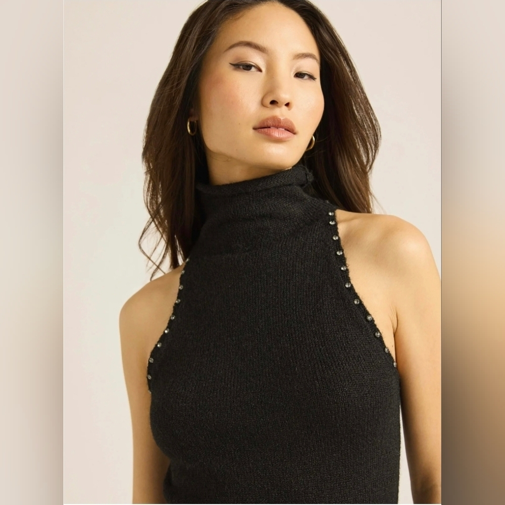 Scoop Women’s Sleeveless Rhinestone Sweater